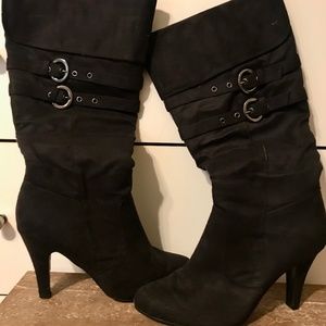 Heeled boots